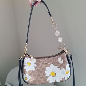 NWT Coach Teri Shoulder Bag In Signature Canvas With Floral Print Plus Chain